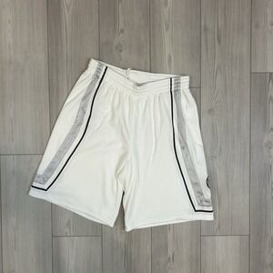 Vintage Nike Basketball Men's‎ On Court Shorts Size Medium Relaxed Fit Lined